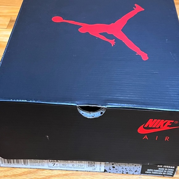 **SOLD** Air Jordan Retro 5 Moonlight/Oreo 2021 Release!! DEADSTOCK - Sz 7Y - Picture 5 of 5